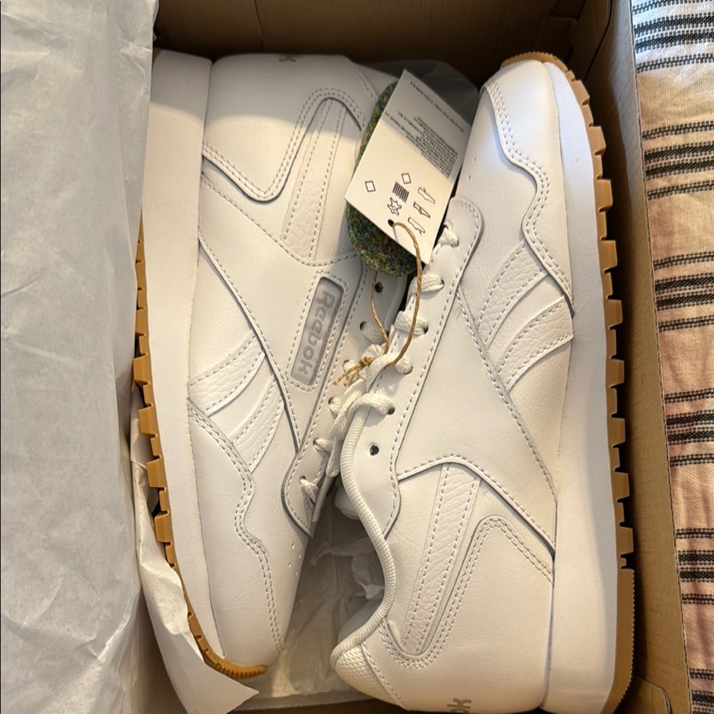 Reebok White Sneakers Classic Design